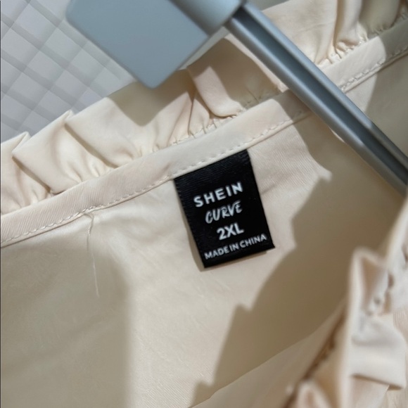 SHEIN Cream Ruffled Peplum Blouse - Picture 2 of 6